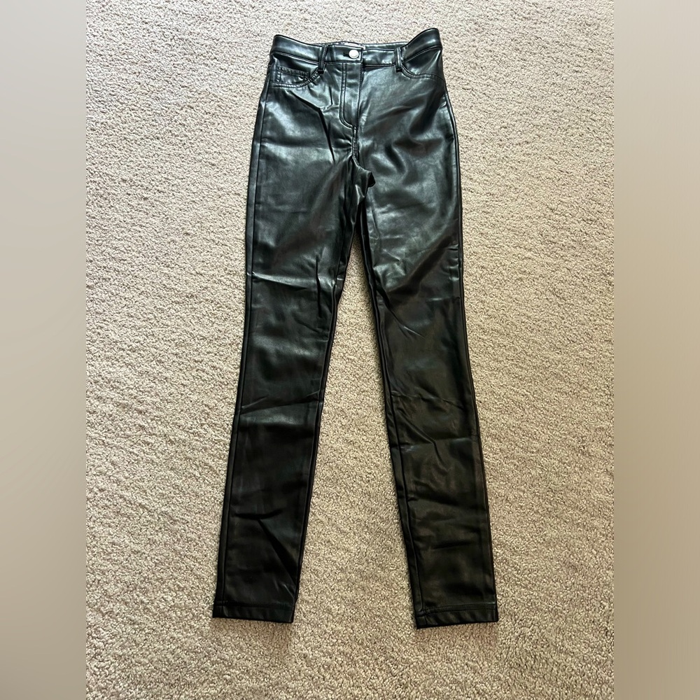 Aritzia Wilfred Free Charm Pant